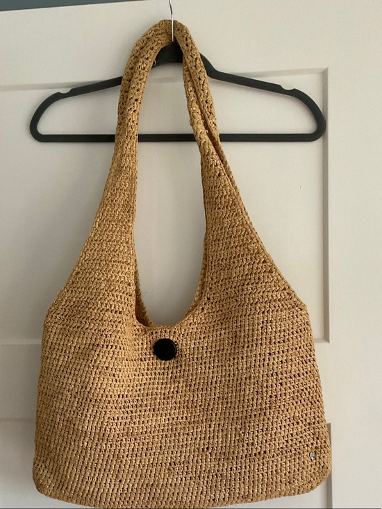 Helen Kaminski Handbags - Helen Kaminski Raffia Shoulder Bag in Tan